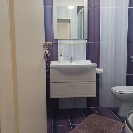 Eli アパート Ist